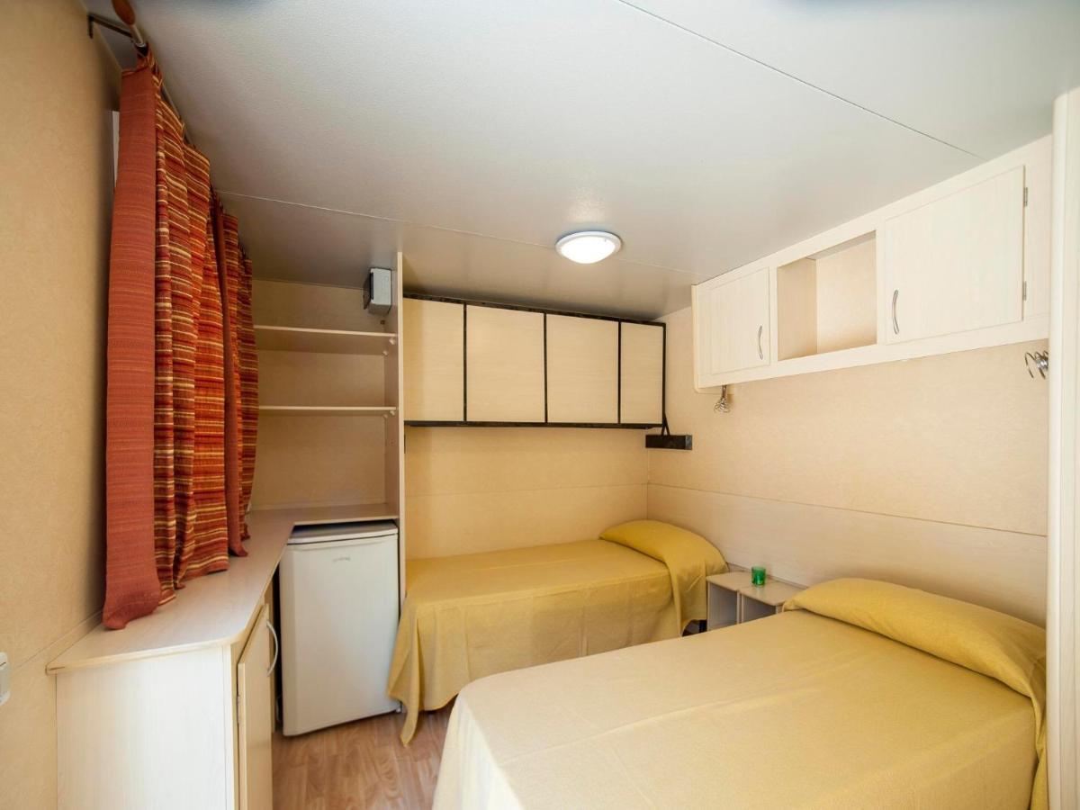 Hu Firenze Certosa Camping In Town Impruneta Zimmer foto